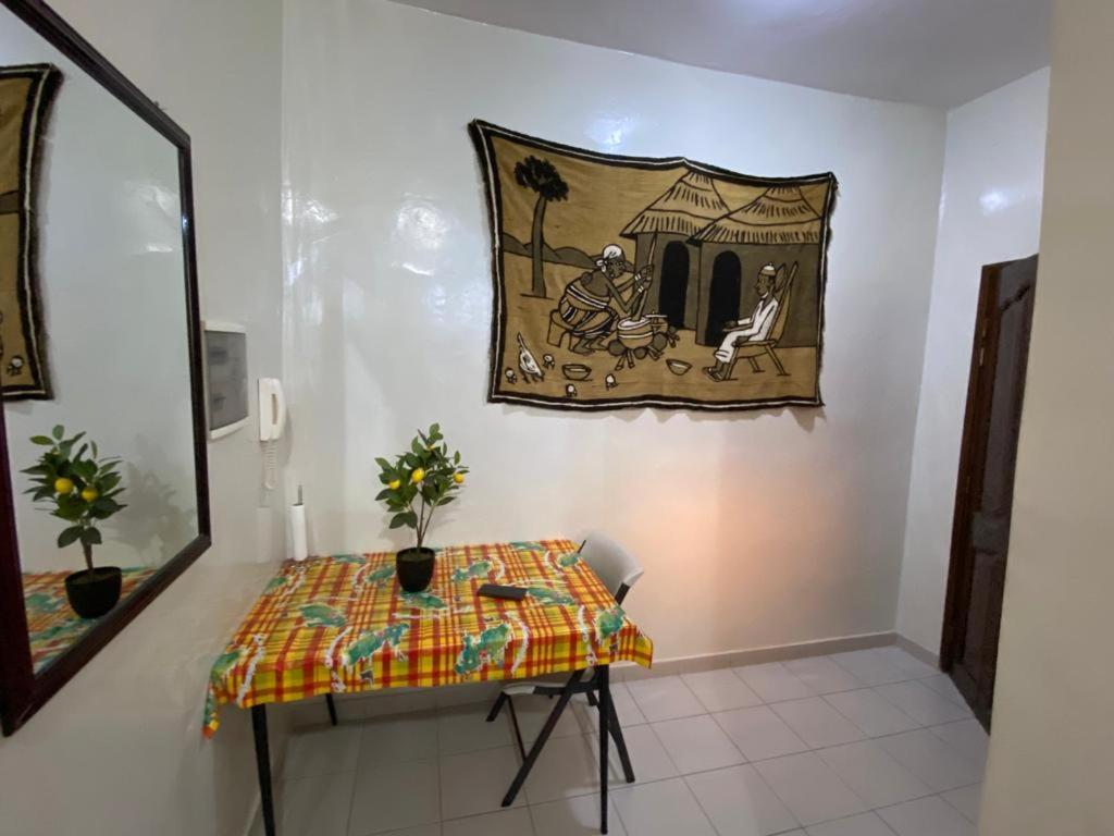 Appartement Spacieux Chez Keur Matou - F2 Dakar Ngoại thất bức ảnh